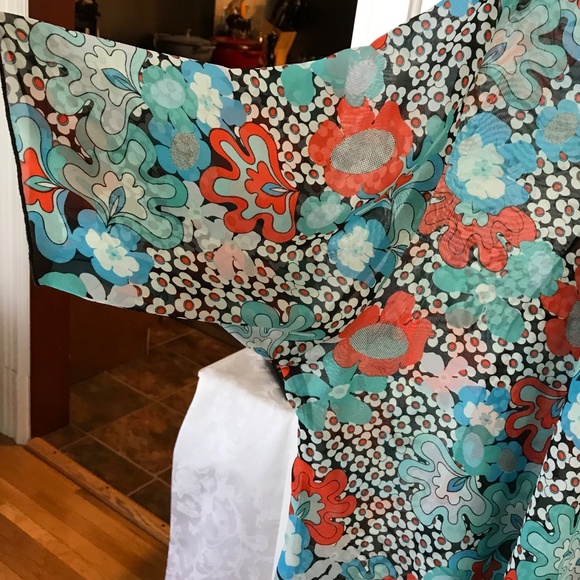 LULAROE Floral Kimono Open Front Cardigan Semi Sheer Coverup Shirley Size Medium - Picture 7 of 16